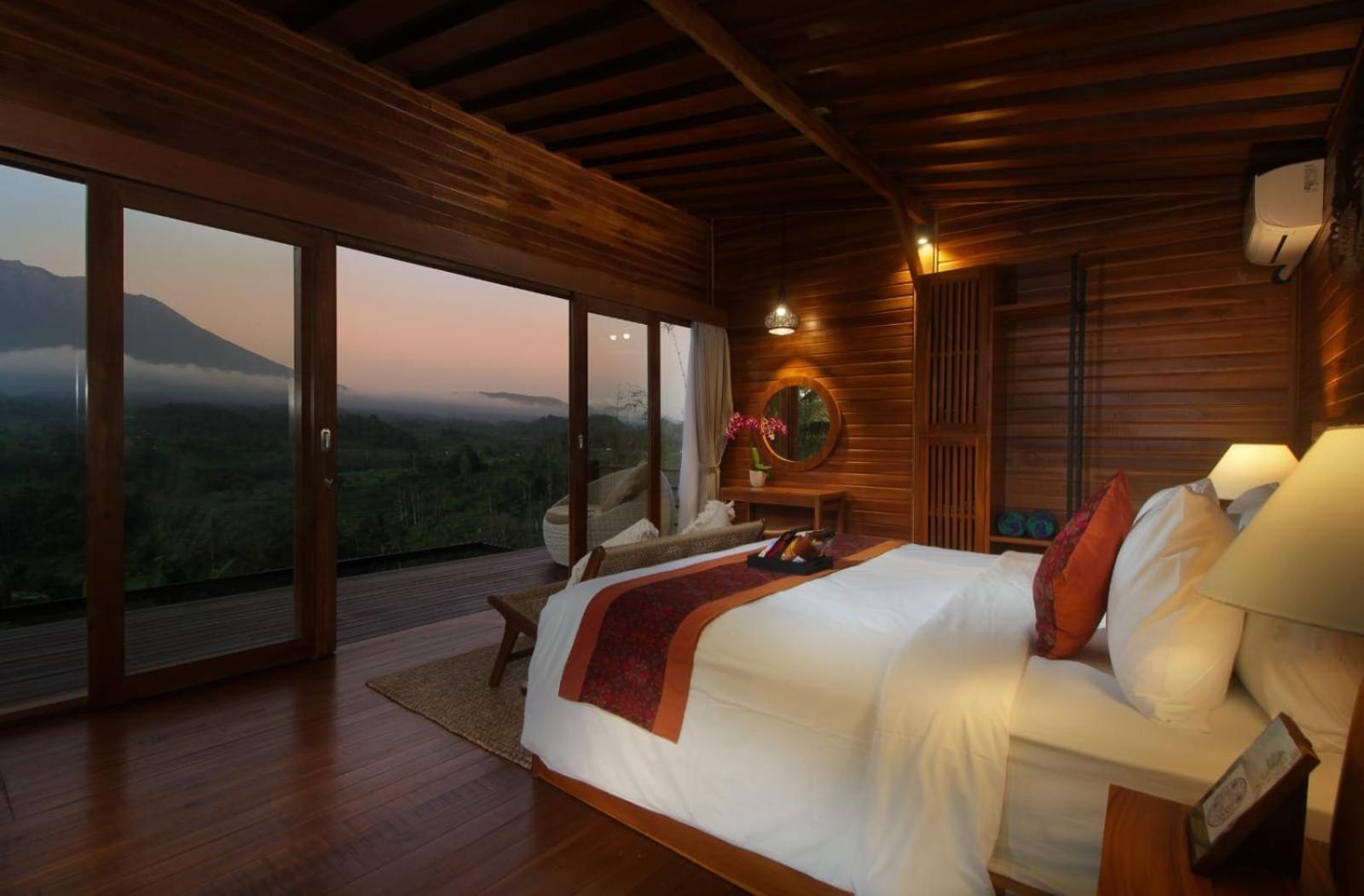 Suite Plunge Pool 1x Floating